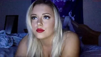 smokeyxeyes juicy breasts and smooth pussy