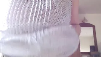 sensual_sue erotically moves the body