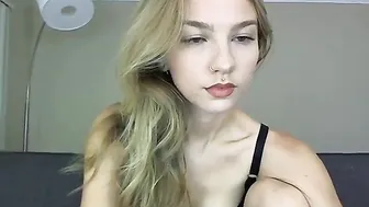 Lilyivy Naughty queen masturbates pussy with phallus