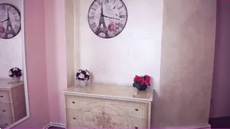 _jazlynn Dark haired doll gently pulls pussy