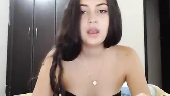 swethyweb_real playing with her big tits