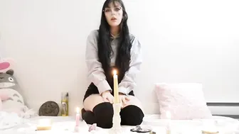 Lilli Lovedoll gorgeous mare fucks pussy with phallus