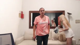 samanta194 skinny woman play with a dildo