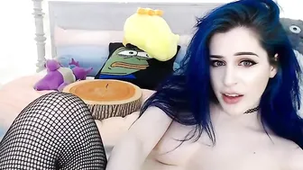 kati3kat luxurious mare masturbates both holes