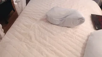 ellaa91 delicious slut fucks her cunt