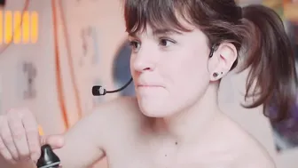 acorn_copper lustful slut gently jerks off her cunt