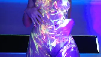 AlicexMaia whore doll masturbates vagina