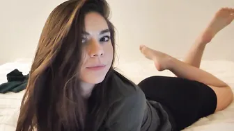 KATEELIFE sweet babe fucks herself