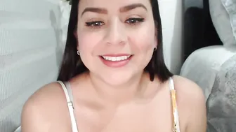 isabelhills bitch with big tits rides vagina toy