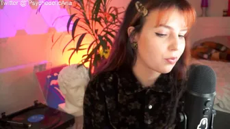 psychedelicariaa naughty bitch gently jerks her pussy