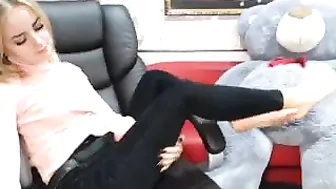 rosemaryhuge confused pulls both holes