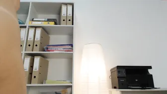 jenny_wet_ wild confused jumps on sex toy