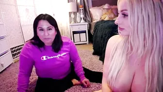 xo_morgan whore chick caresses shaved cunt