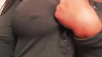 poppynaked hot brunette stretches her hand holes