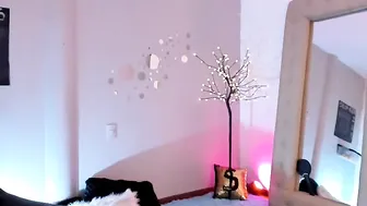 kimtylor_ screen 7.10.2019