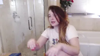 ivysrevenge beauty undressed to show off her tattoos