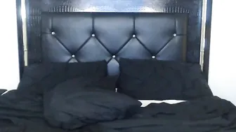 dallasohmy hot bitches erotically posing