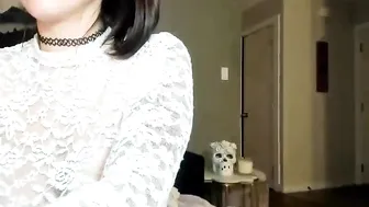 victoria_ black haired bitch shows her boobs