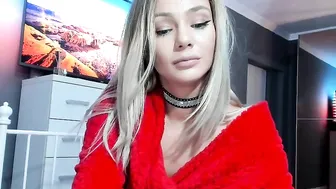 yveline sex show