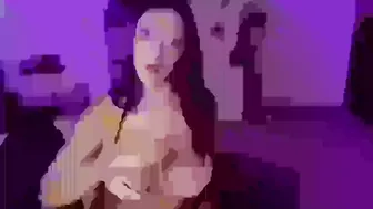 ariana_gray cutie rubs nipples