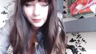 katyafods painted chick sucks dildo