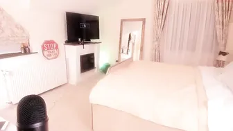 giamazing frolic while nobody is home