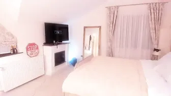 giamazing frolic while nobody is home