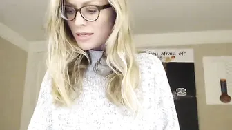 jessperation chubby trying to shove a dildo in the ass