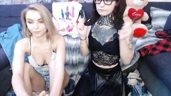 fitcouple23 blissful slut squeezes vagina