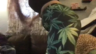 liljbby bitch with big ass and jerking sex toys