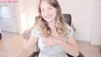 dreamsweetgirl fucking pussy with cancer