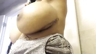 creamyexotica insatiable bitch fucking with two