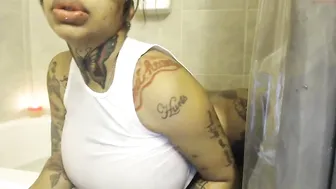 creamyexotica crazy doll masturbates shaved pussy