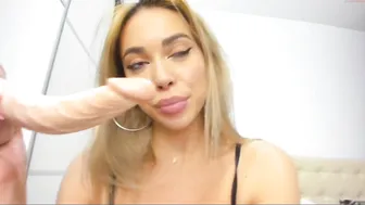 yammy_vanesa busty babe posing nude