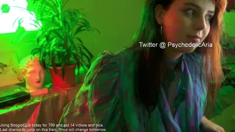 psychedelicariaa busty lady masturbates the front cap with a sex toy