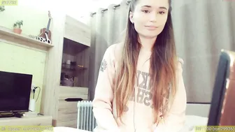 glassi sultry woman fiercely jerks her pussy