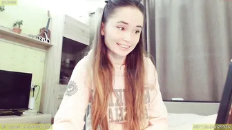 glassi sultry woman fiercely jerks her pussy