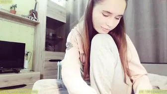 glassi busty hottie fucks handjob cunt