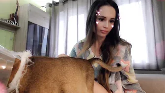 glassi gorgeous chick fucks cunt with sex toy