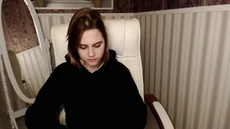 coyeva naughty bitch jerking shaved pussy