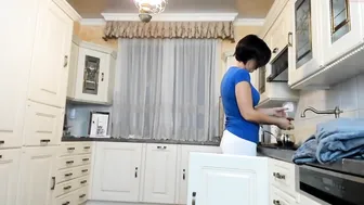 tunderose slut fucks the cap with his fingers