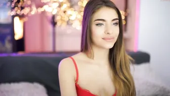 salenastorm  busty chick rubs her body with oil