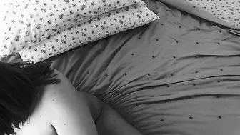 nataliagrey  tanned brunette gently pulls pussy