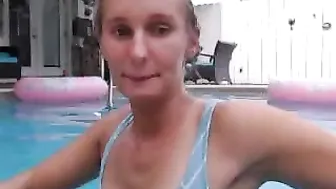 ella_xo  juicy excited nipples want to caress