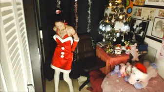 tinybekka sexy wench sucks dick