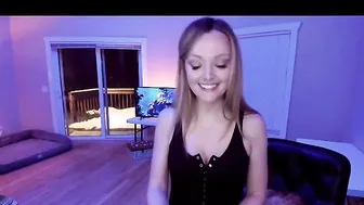 misschristmas  sexy model takes off her panties