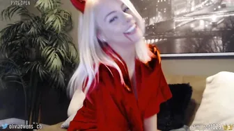 oliviaowens  fingering pussy moaning another whore