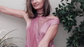 ella_xo  busty bitch in stockings gently fingering pussy