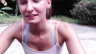 ella_xo  busty bitch caresses shaved cunt