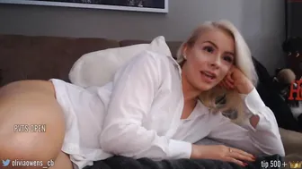 oliviaowens  flirty chick shows vagina
